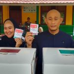 Menuju Linggau Juara, Yoppy Bersama Istri Mencoblos Di TPS 1 Di Pasar Pemiri