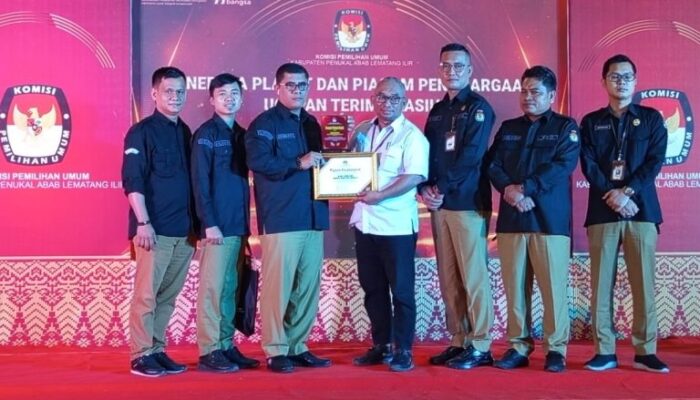 Disdukcapil Terima Penghargaan dari KPU PALI