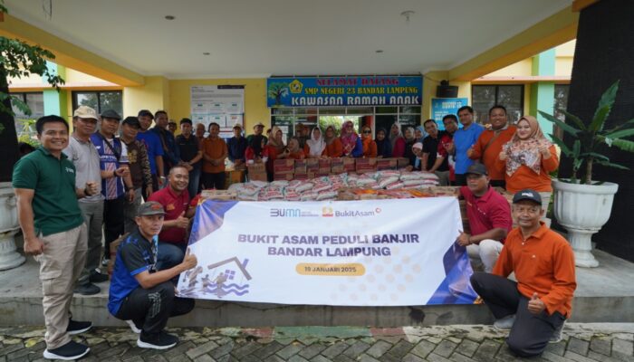 Gerak Cepat Bukit Asam (PTBA) Membantu Korban Banjir di Bandar Lampung