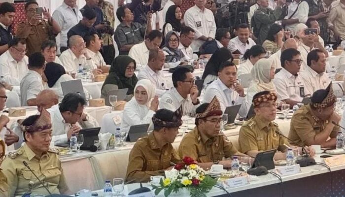 Rakor Swasembada Pangan 2027, Menko Pangan Tegaskan Target Stop Impor Beras dan Gula