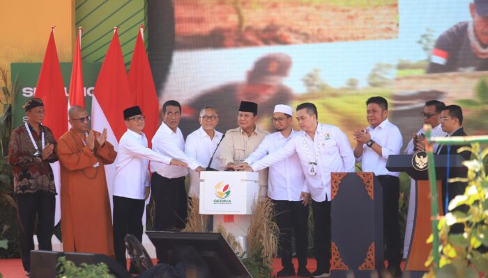 Gubernur Herman Deru Dampingi Presiden Prabowo Resmikan Program GERINA dan Penanaman Padi Serentak Bersama 14 Provinsi Secara Nasional