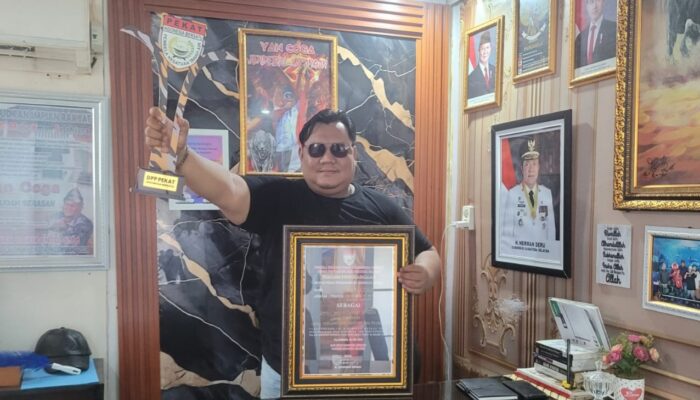 Aktivis Rakyat Yan Coga Terima Penghargaan PEKAT IB Sumsel 2025: Pengakuan atas Advokasi untuk Kaum Marjinal
