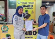 Berikan Reward Kepada Wajib Pajak Patuh Tim Samsat Palembang II Gandeng Merchant Otak-Otak Jumbo