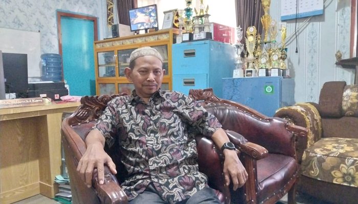 Hari Keempat MPLS, Ini Kata Kepala SMP Negeri 2 Babat Supat Drs. Sabar Madislam