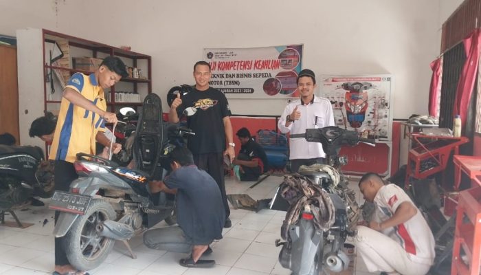 SMK Negeri 1 Lais Gelar Service dan Ganti Oli Gratis, Begini Syaratnya