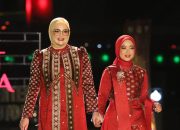 Wakil Bupati Banyuasin Dan Ketua Dekranasda Banyuasin Tampil dalam Ajang Fashion Show Swarna Songket Nusantara