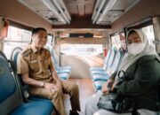 Tepati Janji, Walikota Ratu Dewa Naik Teman Bus Menuju Lokasi Giat Pertama