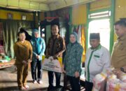 TP PKK-Baznas Kota Palembang Salurkan Bantuan Dana Buku untuk Siswa MI Darussalam