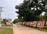 Kasi Pidsus Giovani Banjir Pujian, Papan Bunga Penuhi Halaman Kejari Banyuasin