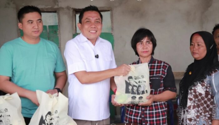 DPC Gerindra Kota Palembang Salurkan Bantuan untuk Korban Kebakaran 10 Rumah di Kertapati