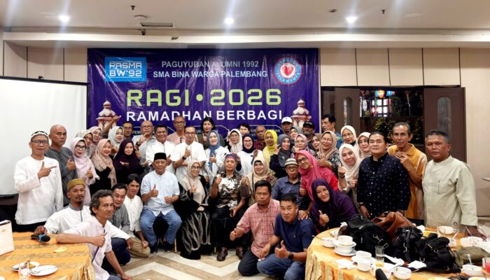 Alumni 1992 SMA Bina Warga Palembang Gelar “Ramadhan Berbagi”, Salurkan Sembako hingga Paket Umroh untuk Guru