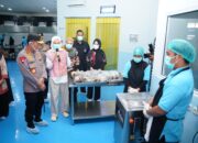 Kapolri Tinjau Layanan Gizi Polri di Palembang, Relawan Dapat Apresiasi