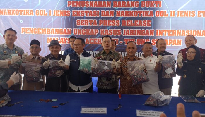 Sindikat Narkoba Lintas Negara Terbongkar di Sumsel, Ribuan Ekstasi dan Vape Berbahaya Dimusnahkan