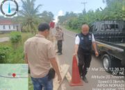 Bahu Jalan Amblas di Jalintas Palembang–Betung, Polisi Sigap Pasang Tanda Peringatan