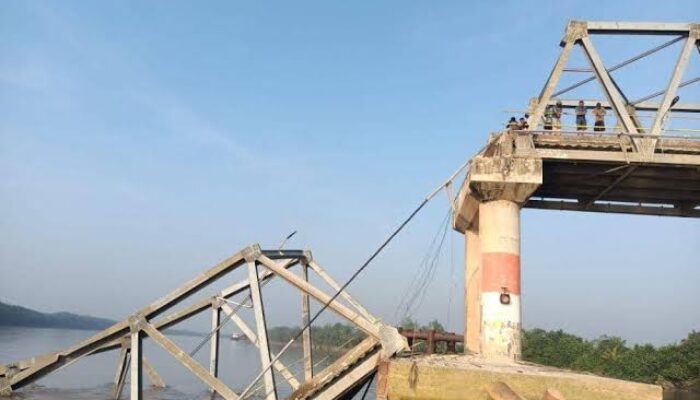 Jembatan Lalan Runtuh dan Jejak Panjang Pungli Angkutan Sungai