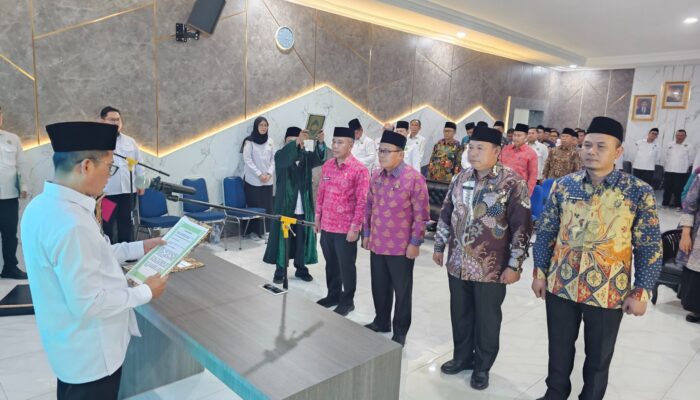 Kakanwil Kemenag Sumsel Lantik Empat Pejabat Administrator, Tekankan Penyegaran dan Akselerasi Kinerja