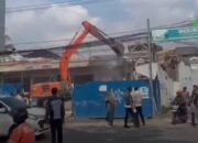 Langgar Tata Ruang dan GSB, Pemkot Palembang Bongkar Enam Ruko Milik Pengusaha