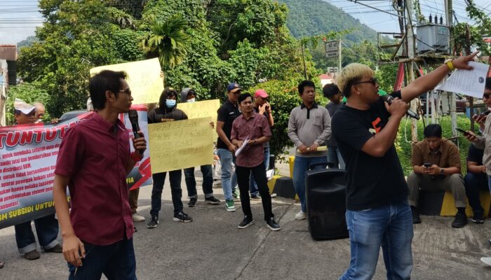 Aksi Demo Depo Pertamina Lubuklinggau, FPPE Menyoroti Dugaan Keterlibatan Oknum Distribusi BBM Subsidi