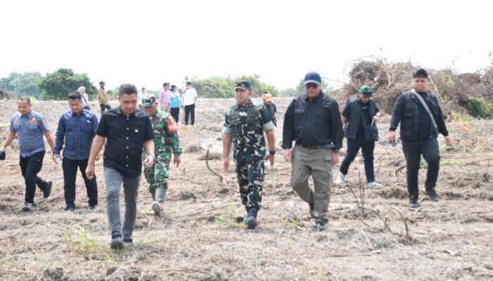 Irjen Kementan RI Tinjau Cetak Sawah Siap Tanam di OKI, Danrem 044/Gapo Tegaskan Komitmen Kawal Ketahanan Pangan