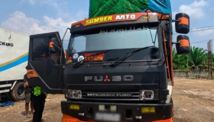 Sopir Truk Asal Banyuwangi Ditemukan Meninggal di Dalam Kabin, Diduga Akibat Serangan Jantung