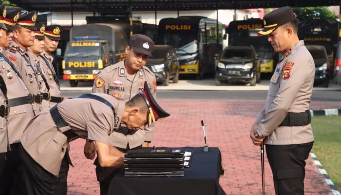 Kapolres Muba Pimpin Sertijab Sejumlah PJU dan Kapolsek Jajaran