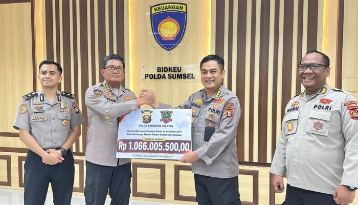 Wujud Kepedulian Polri, Keluarga Besar Polda Sumsel Bantu Korban Gempa NTT