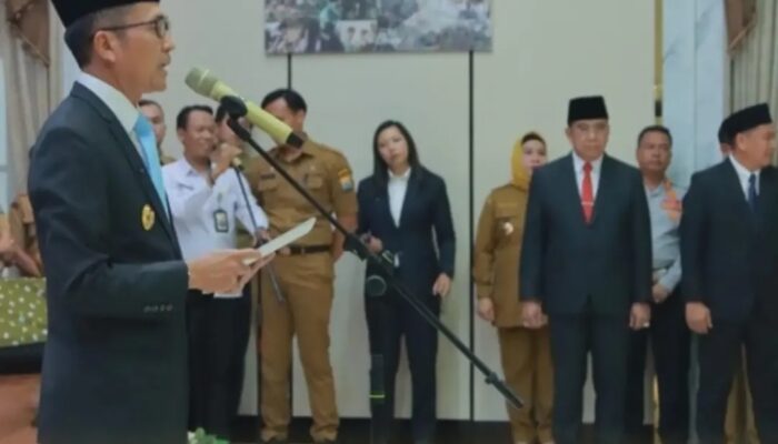 Lantik 81 Pejabat, Ratu Dewa Beri Waktu 3 Bulan Benahi Palembang