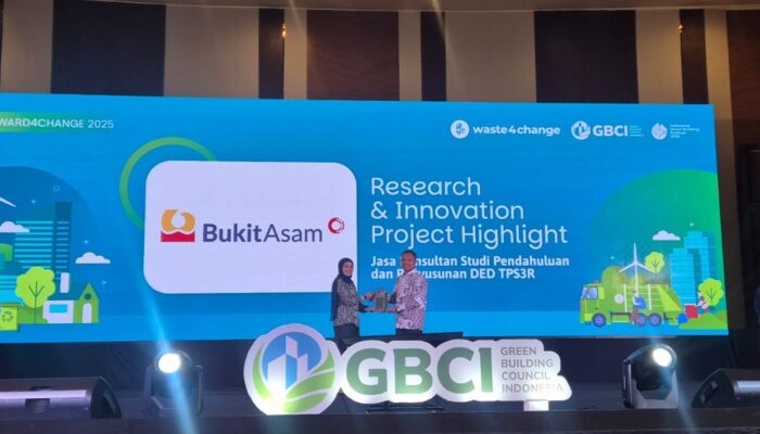 Kembangkan Inovasi Pengelolaan Sampah Berkelanjutan, PTBA Raih Apresiasi Waste4Change