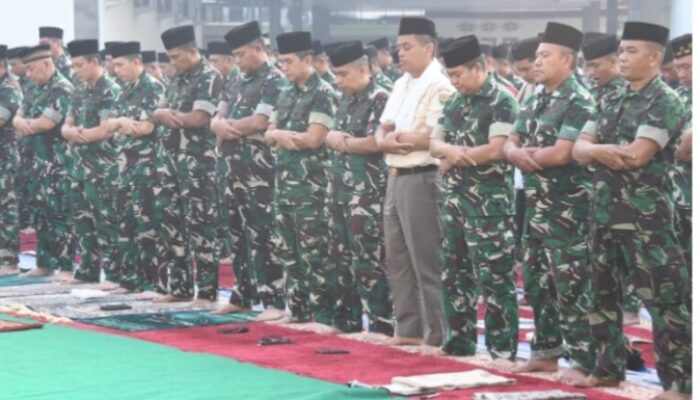 Kemarau Mencekam Sumsel, Kasrem 044/Gapo Ikut Shalat Istisqa di Makodam II/Sriwijaya