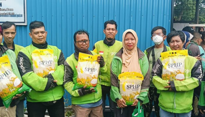 Driver Ojol Terdampak Karhutla, Asrul Indrawan Apresiasi Bantuan Beras Pemprov Sumsel: Bukti Negara Hadir