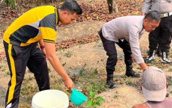 Polsek Batanghari Leko Gencarkan Green Policing, IPTU Agum Marenra Ajak Masyarakat Jaga Lingkungan